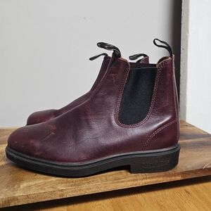 Blundstone Dress Series Chelsea Boot Redwood Mens Size 9 Womens Size 10 Leather